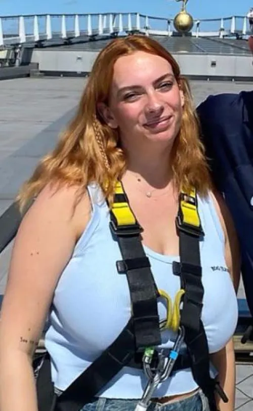 Thumbnail DazzlingAd6626's Latest - A Surprise Awaits | 2busty2hide