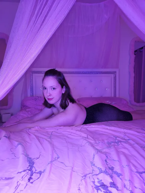 Thumbnail Successful-Ad5081: Embracing the Sparkle of Sensuality