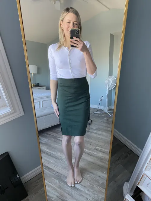 Thumbnail Join Me as Your Braless Coworker by Liz_XO_ in the Braless Category