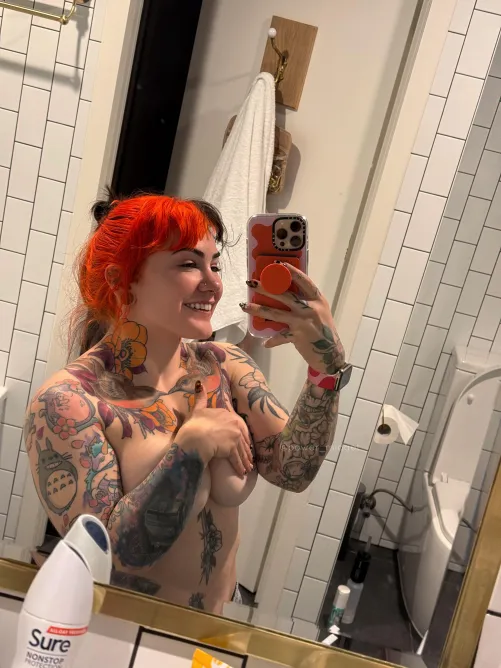 Thumbnail Power_midget's Good Morning Greeting through Mirror Selfie
