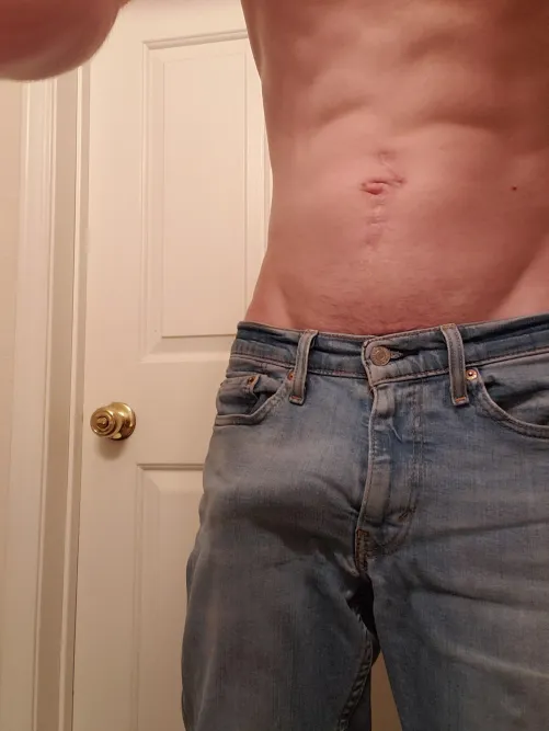Thumbnail GantryPengy380 Reflects on a Long Day at 23 | Bulges