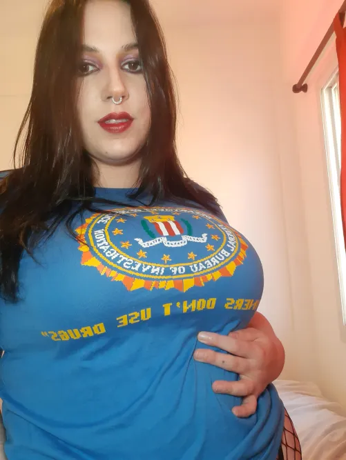 Thumbnail Suggestive Styles: sssillyrabbit's Allure Unveiled | 2busty2hide