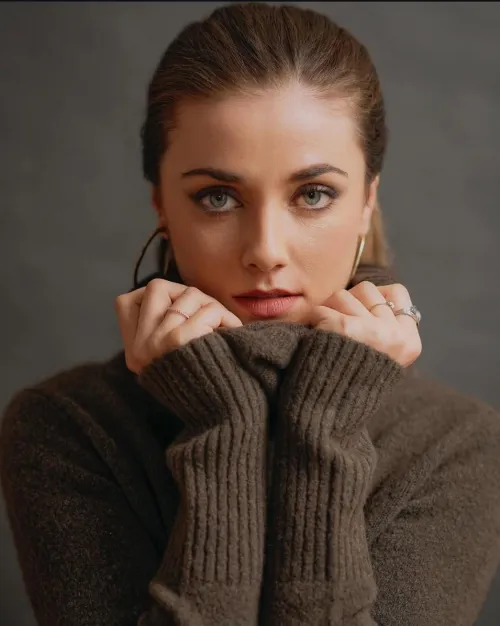 Thumbnail Giorgia Whigham: A Stunning Portrait of PrettyGirls Beauty