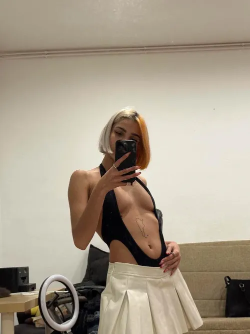 Thumbnail Exploring Desires: I Get Horny Around Older Men by anaacutie