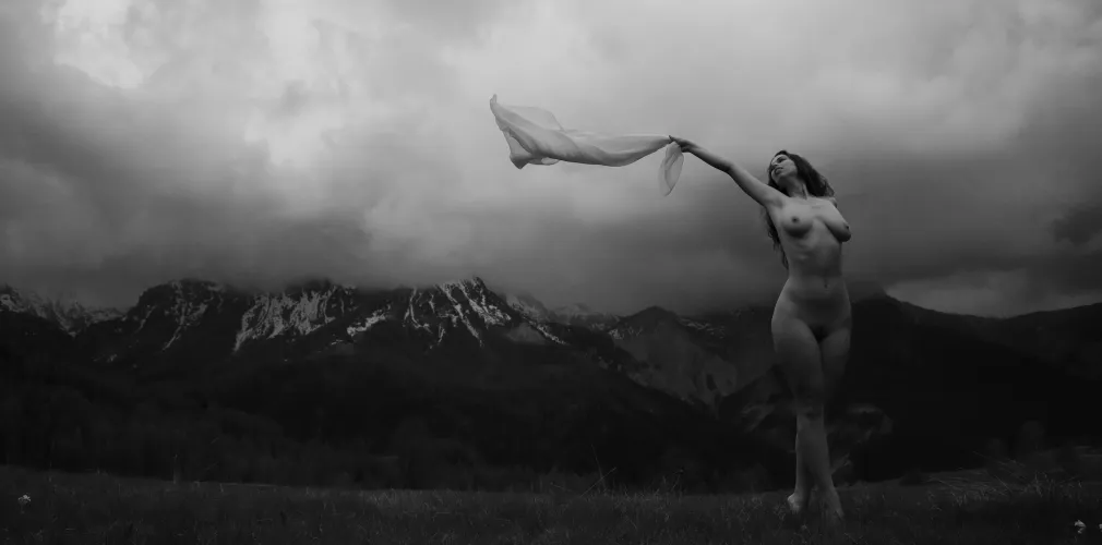 Thumbnail Exploring Free Spirit Beauty with modeladventurer | Classysexy
