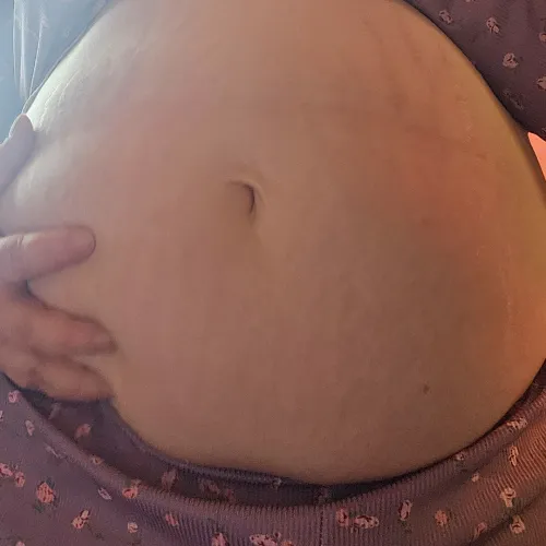 Thumbnail Rate My Belly: Insights from twinkle_toes_763's Stuffers Life