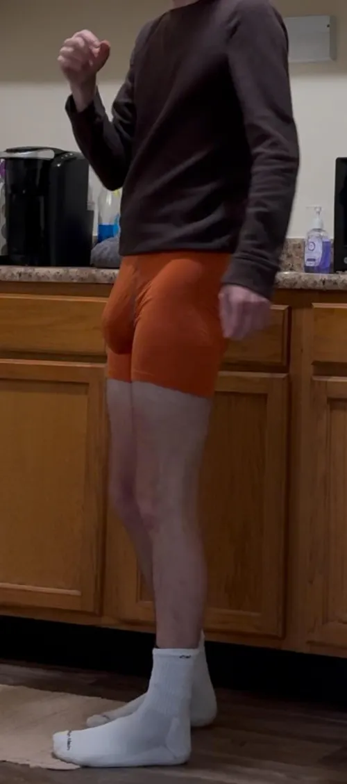 Thumbnail Straight, Cooking, and Confident | Bulges