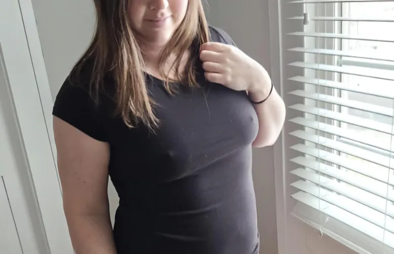 Thumbnail The Perfect Package: Embracing Being Braless by AverageHousewife1994