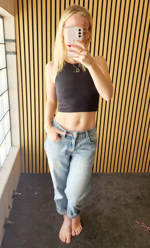 Thumbnail Ageless Elegance: Rocking Crop Tops at 40 by UVAus