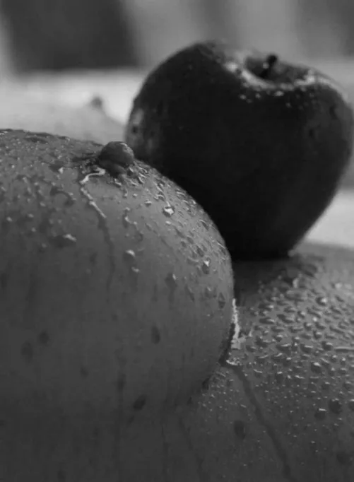 Thumbnail Indulge in the Deliciousness of Apples with ojrnew