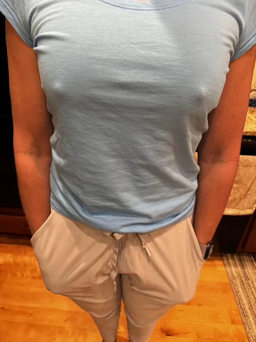 Thumbnail The Sweet Relief of Going Braless: Wifey-sexy's Experience