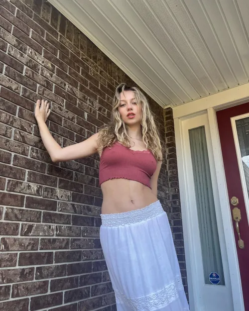 Thumbnail Red Crop Top Fashion: Styling Tips by fbcaccount