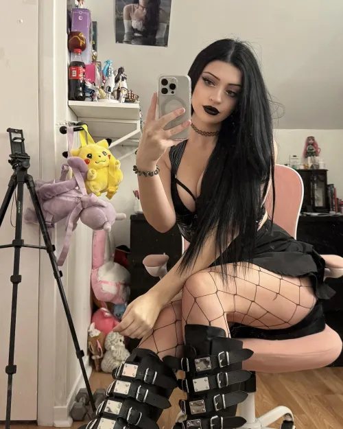Thumbnail Heyy by ahriem in bigtiddygothgf Category
