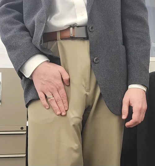 Thumbnail Corporate Allure: 39 Straight Making Waves at Work