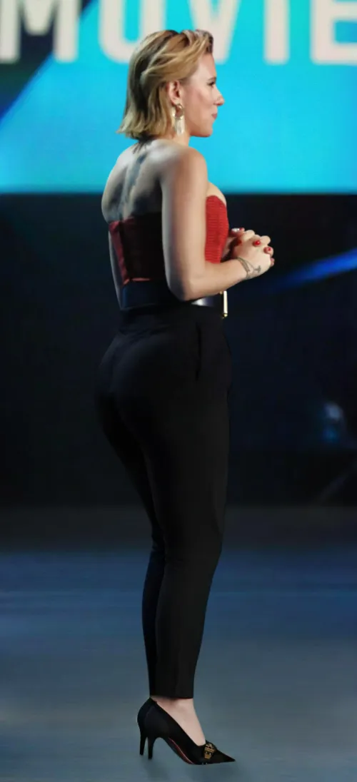 Thumbnail Scarlett Johansson: An Insightful Peek Into CelebrityButts by chipsham93