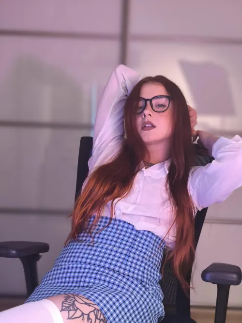 Thumbnail InkRuby's Teasing Pencilskirt Charms Grab Attention