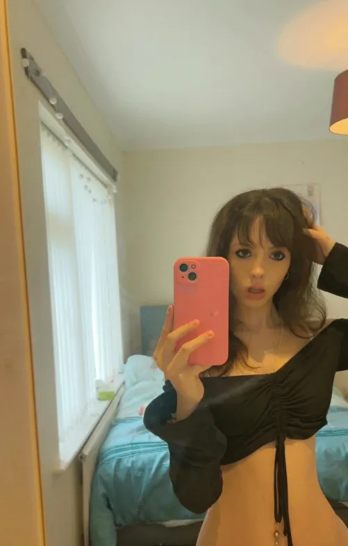 Thumbnail My Favorite Look Lately: Embracing Croptopgirls Fashion by Past_Scale_6240