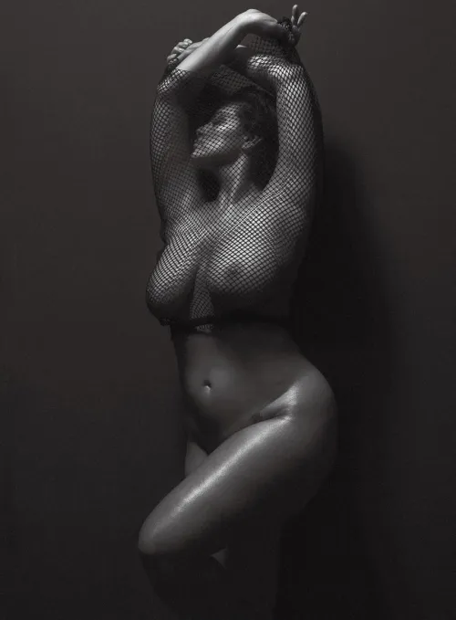 Thumbnail Ashley Graham: The Celeb with Big Tits Making Waves