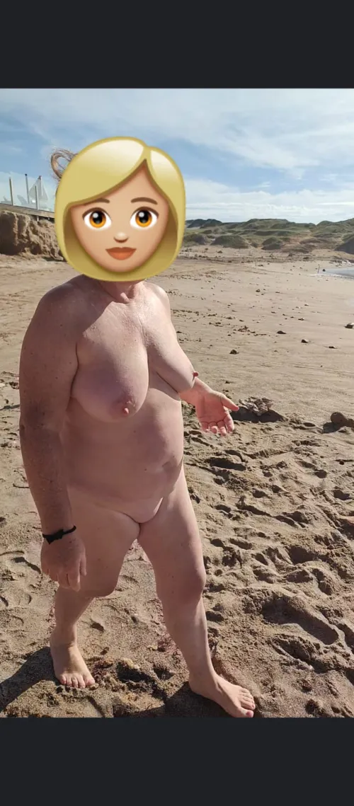Thumbnail Responsible_Risk_808 Questions Appetizing Presence in BBWnudists Category