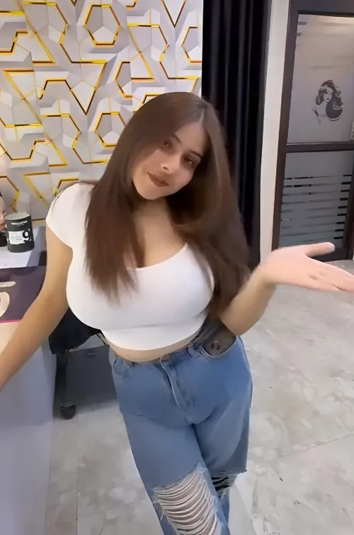Thumbnail Unveiling Cute Secrets with butcherbilly98 | 2busty2hide