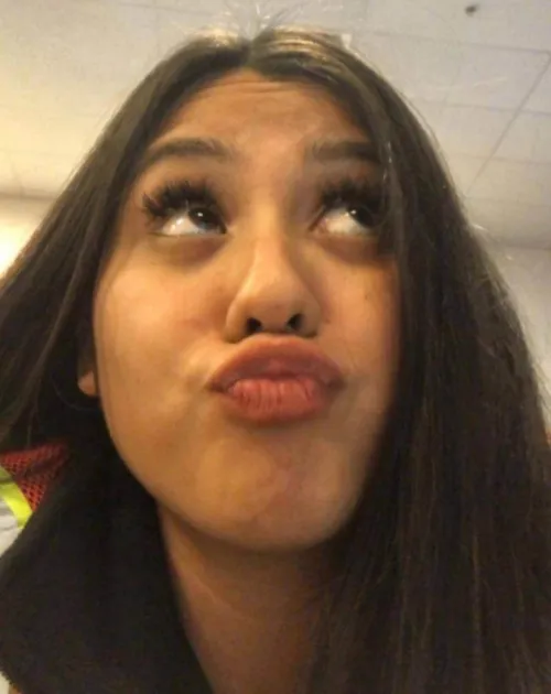 Thumbnail Embracing the Sensuality of a Seductive Damm
