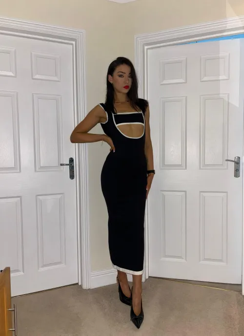 Thumbnail CherryDiva_ Debates: Is My Dress Tight Enough for a Date?