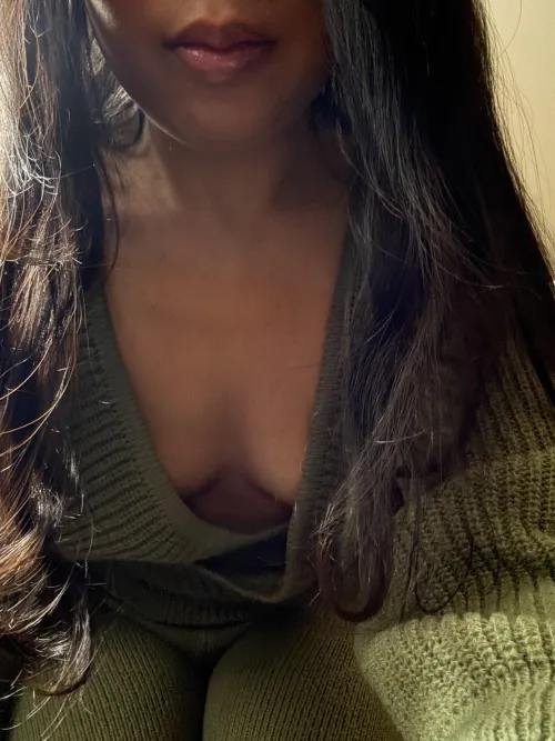Thumbnail Game of Little Boobs: Downblouse Edition | Marianabitty