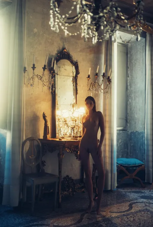 Thumbnail Laure Surlerivage - NSFW Fashion Sensation