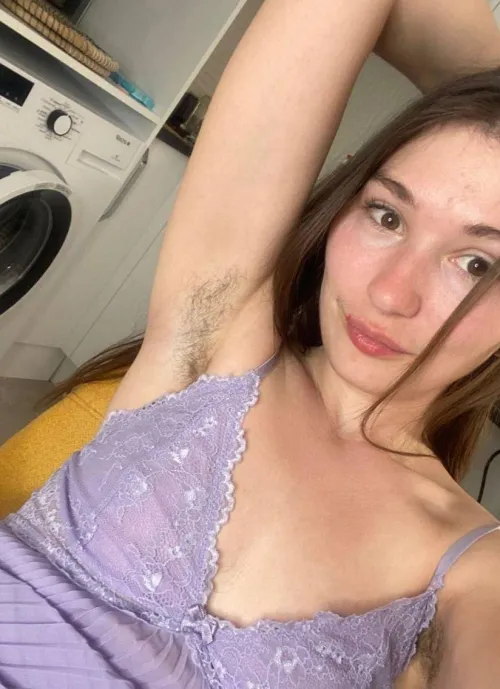 Thumbnail SexyAnnaBaby on Real Women and Hairy Armpits | HairyArmpits