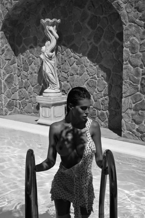 Thumbnail Silvia Caruso - Sensational NSFW Fashion Icon