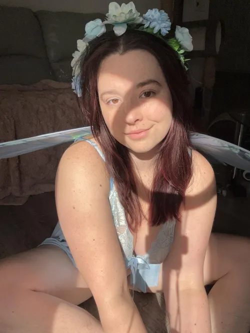 Thumbnail Natural Beauty in Sunlight by ellietheelephant29 | SexyFrex