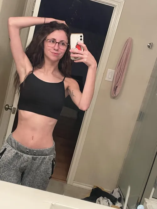 Thumbnail lilLaylaXOX's Bedtime Selfie: A Cozy MirrorSelfie Moment
