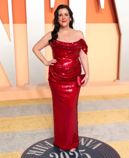 Thumbnail Melanie Lynskey's Elegant Aura Revealed by Ree-Ko