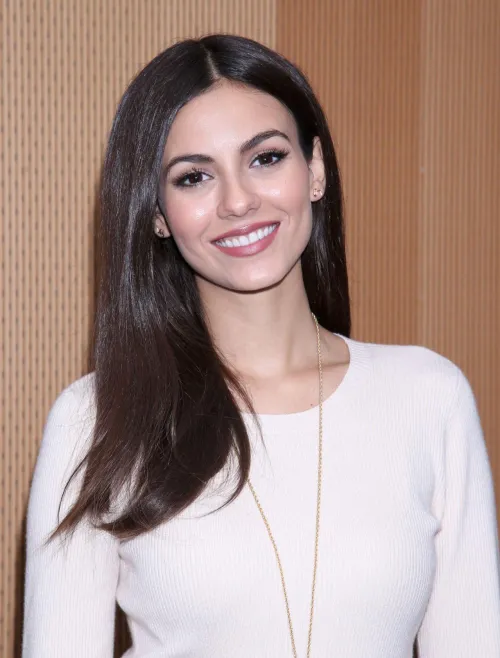 Thumbnail Victoria Justice: The Epitome of Beauty Revealed by Long_oil_