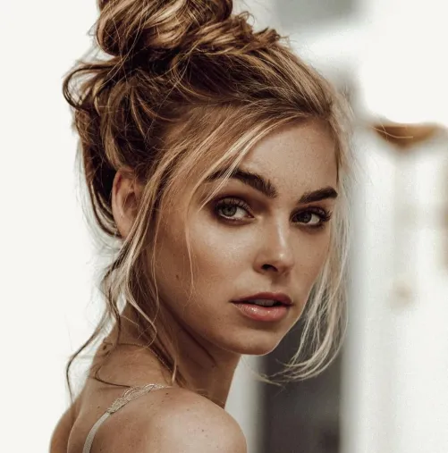 Thumbnail Vera Eremeychuk: Exquisite Beauty in Every Gaze by Duev-_-