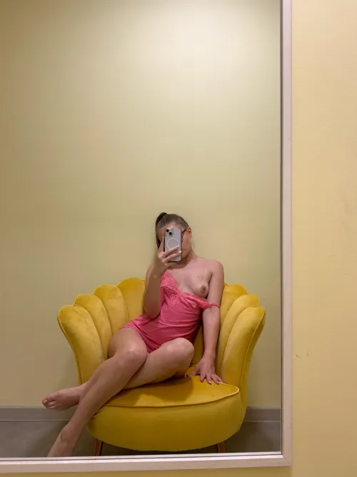 Thumbnail Ellie's Enigmatic Charm on OnlyFans by ellieangel_4