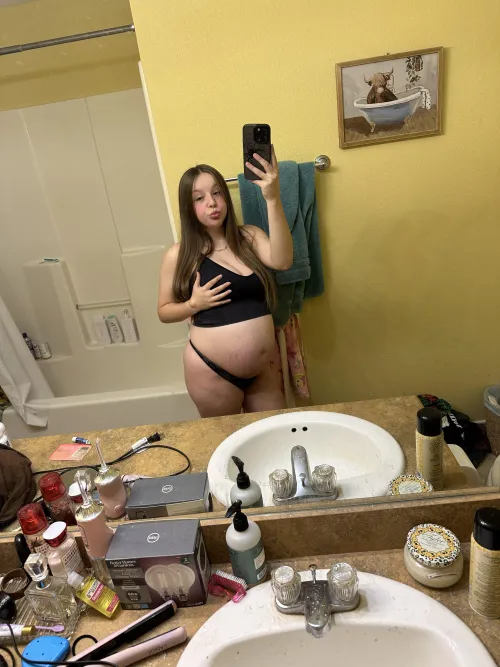 Thumbnail cassieonlyxo's Controversial Question: Dating a Pregnant Girl?