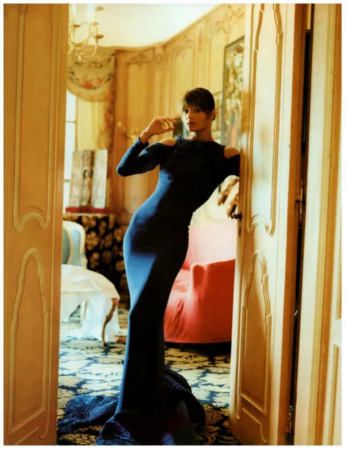 Thumbnail Helena Christensen: Iconic Modeling Profile Revealed