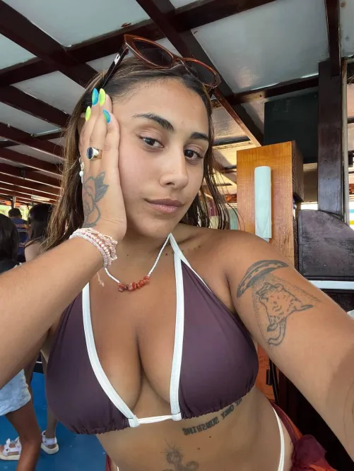 Thumbnail Beach Blast from the Past: flora_OFxo's Cleavage Flashback