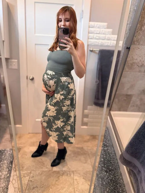 Thumbnail Growing Bump Desires: MissKatastrophicxo's Anticipation | PreggoPorn