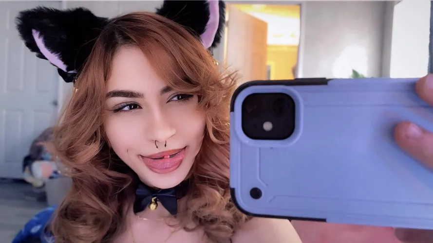 Thumbnail Embracing the Kitten Identity | kaybae66