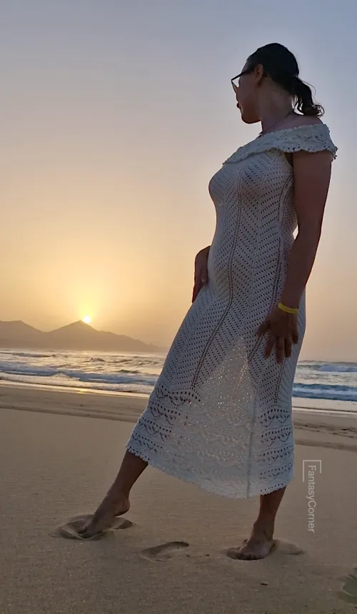 Thumbnail OurFantasyCorner's Breathtaking Sunset Experience at the Beach