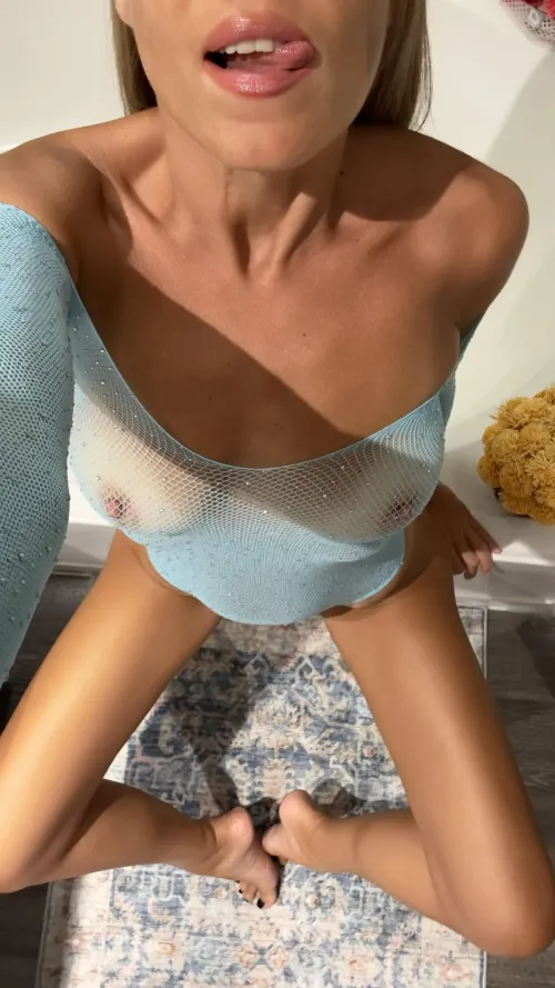 Thumbnail Bodysuit Tease: Roxy_Chamomile's Thrilling Revelation