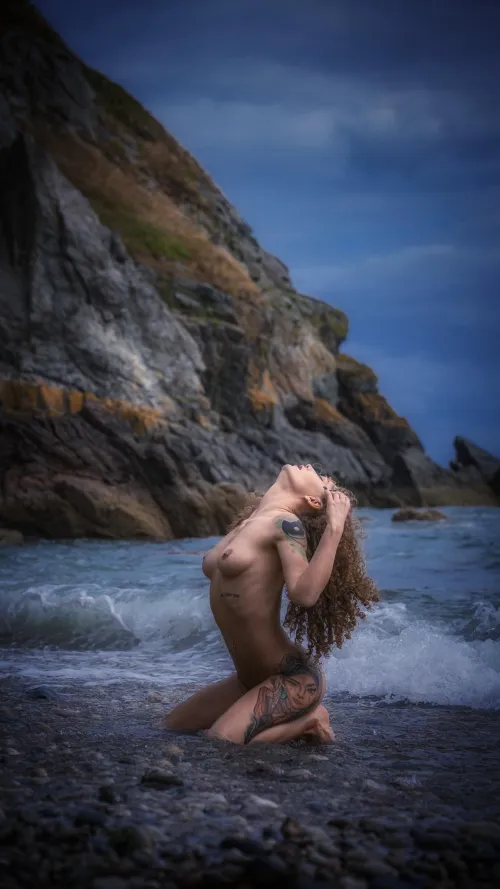 Thumbnail On the Beach Vibes: Embark on reznorek's classysexy Journey