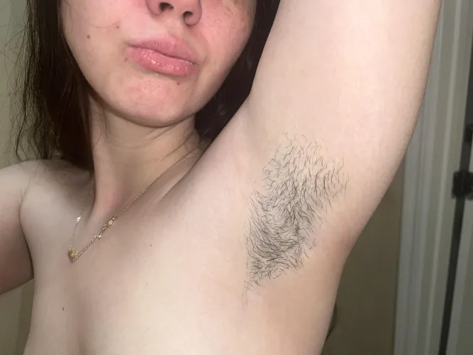 Thumbnail Sensual Whispers: Discovering the Allure of Hairy Armpits by baby_sophia20