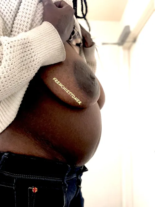 Thumbnail Teasing Ebony Beauty: frenchiestoner's Pregnant Delight | PreggoPorn