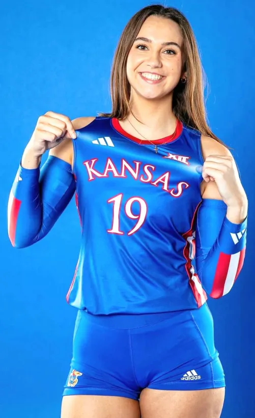 Thumbnail Audra Wilmes in VolleyballGirls: Author dmme2471