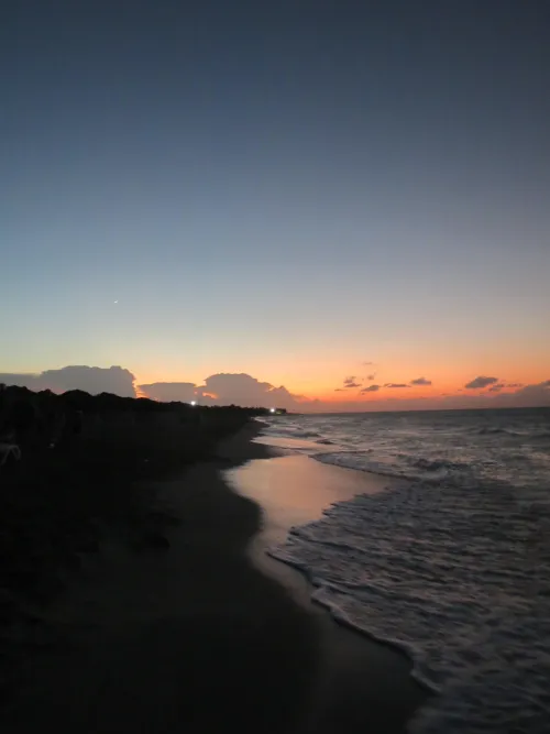 Thumbnail Sandy Delight: Varadero Beach Experience | Amazing-Edu2023