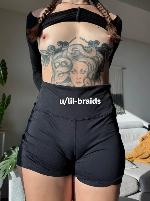 Thumbnail Lil-braids turns You Rock Hard in HotChicksWithTattoos