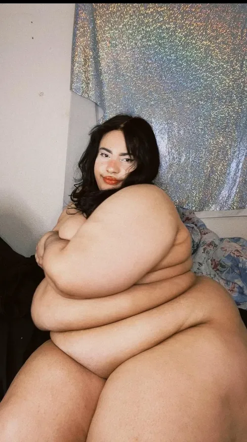 Thumbnail When One Belly Outgrows the Other - Unique Scenario | Planet_Jupiter94